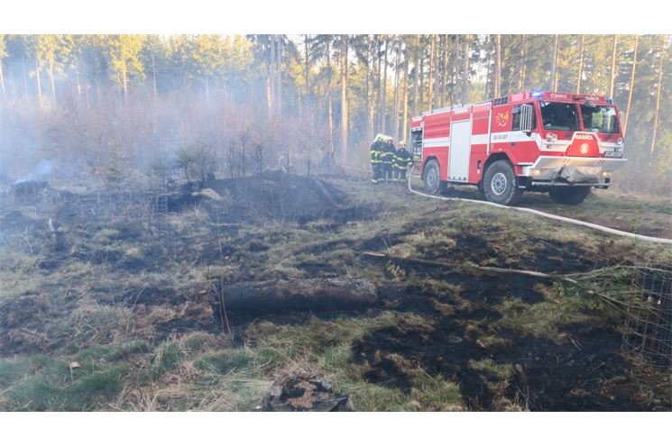 19_4_2018 požár lesního porostu Žlíbek (3)