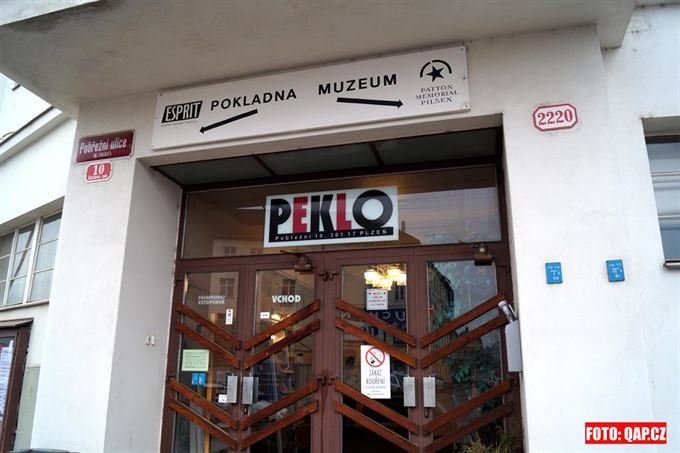 Koncerty, ani tradiční akce se v Pekle neruší, i když už je nově v pronájmu Plzeň 2015. 
