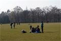 Borský park se stal během soboty cílem řady procházek.
