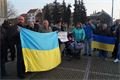 Protest proti invazi na Krymu v Plzni na Masarykově náměstí.