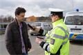 Policejní kontroly znovu obsadily silnice.