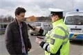 Policejní kontroly znovu obsadily silnice.