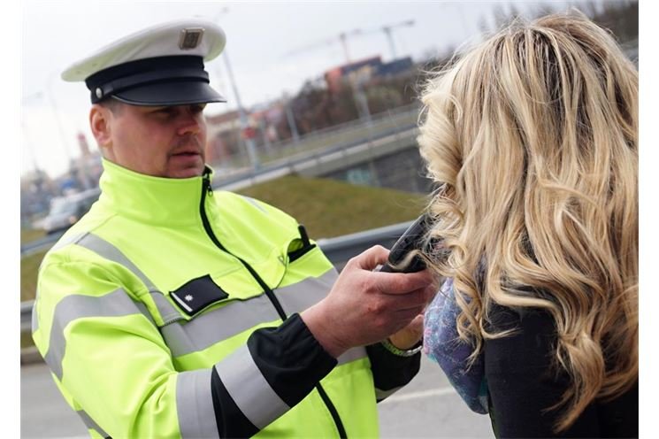 Testem na přítomnost alkoholu projde každý řidič.