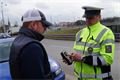 Policejní kontroly znovu obsadily silnice.