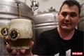 Jaro v pivovaru a restauraci U Pašáka v Plzni se vítá speciálním kopřivovým pivem. 