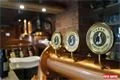Jaro v pivovaru a restauraci U Pašáka v Plzni se vítá speciálním kopřivovým pivem. 