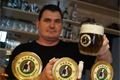 Jaro v pivovaru a restauraci U Pašáka v Plzni se vítá speciálním kopřivovým pivem. 