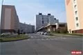 Problémový úsek. Sjezd z kopce Žlutickou řadu řidičů svádí k příliš vysoké rychlosti. 