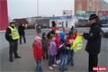 Policie dohlížela na přechody u škol v Plzni. Do projektu "Zebra se za tebe nerozhlédne" se zapojili i prvňáčci ze 14. základní školy. 