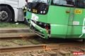 Srážka kamionu a tramvaje na Palackého. 