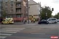 Nehoda sanitky a osobního auta na náměstí Míru. 