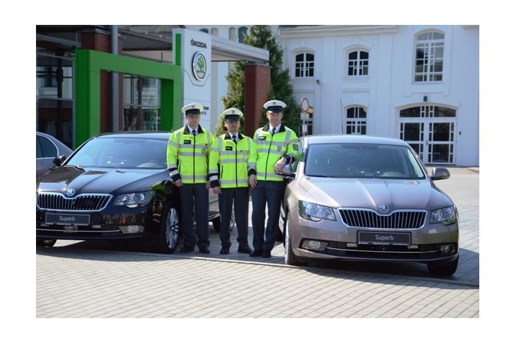 Skoda-Superb999