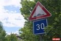 Zatím platí jen doporučená rychlost 30 kilometrů v hodině v oblasti ulice Schwarzova v okolí základní školy.