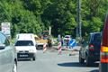 Nově dělají problémy práce na napojení nové komunikace z mostu na silnici u viaduktu.