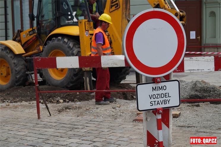 Rekonstrukce Dominikánské odstartovala naplno. Rekonstrukce Dominikánské odstartovala naplno.