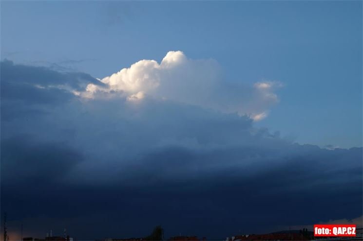 nebe nad Plzní_QAP foto (2) nebe nad Plzní_QAP foto (2)