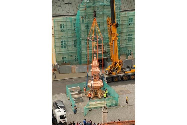 Instalace opravené věže na rokycanskou radnice_foto_MÚ Rokycany (6)