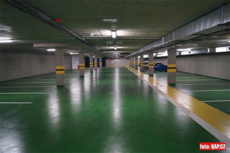 Parkovací dům Nového divadla_QAP_foto