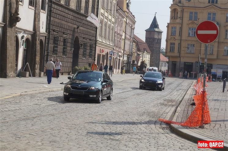 Na náměstí Republiky a do Dominikánské se vrátila doprava_QAP_foto (3)