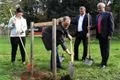 Pavel Vrba zasadil vrbu_QAP_foto (4)