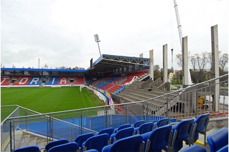 Dostavba tribuny_foto_Martin Pecuch_plzen (2)