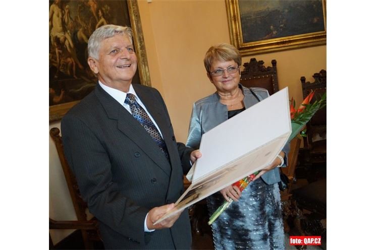 Předání historické pečeti Miloslavu Rabochovi (7)