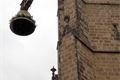 Zvedání zvonů na věž katedrály sv. Bartoloměje_QAP_foto (32)