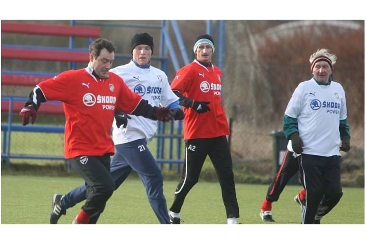 silvestrovsky-fotbal-viktoria-plzen-stara-garda-121231-05_galerie-980 silvestrovsky-fotbal-viktoria-plzen-stara-garda-121231-05_galerie-980