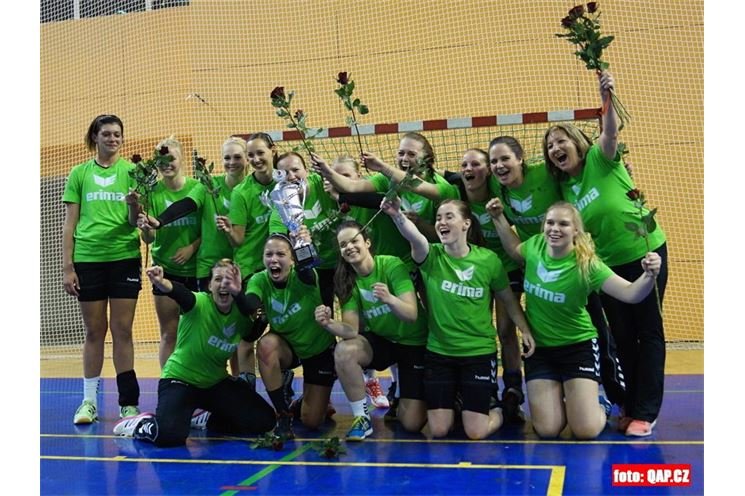 Házenkářky HC Plzeň slaví titul_ QAP_foto (75)