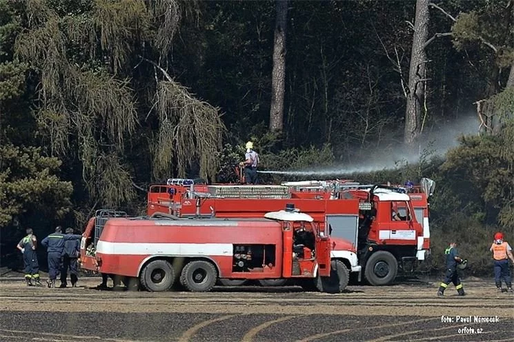 POŽÁR defurovy Lažany u Chanovic (9) POŽÁR defurovy Lažany u Chanovic (9)