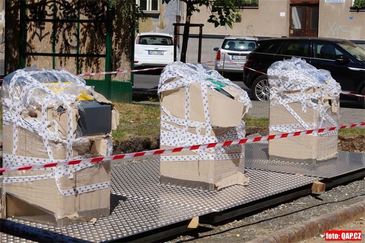 Nové kontejnery na náměstí T.G. Masaryka_QAP_foto (4)