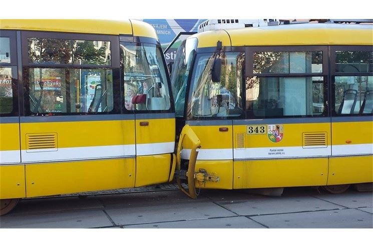 Střet tramvají u nádraží v Plzni_Pavel Němeček (8) Střet tramvají u nádraží v Plzni_Pavel Němeček (8)