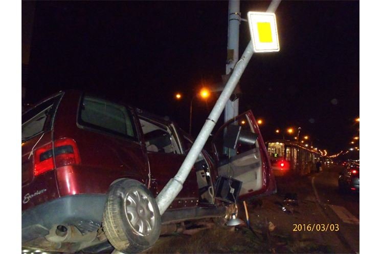 3.3.2016 DN OA x TRAM Plzeň, Částkova (PM 19.39) 3.3.2016 DN OA x TRAM Plzeň, Částkova (PM 19.39)