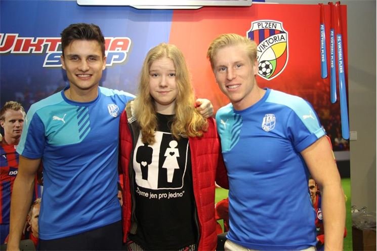 Autogramiáda Rajtoral _Matějů FCViktoria (1)