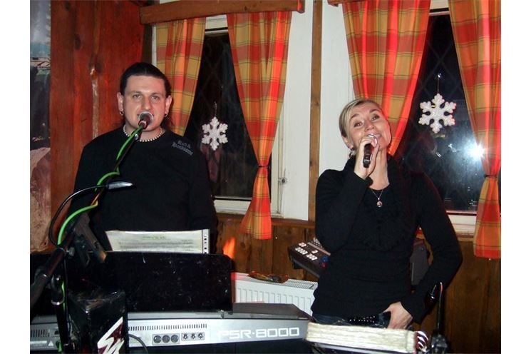 Skibar Luďka s Petrem hrajou na Samotách často