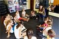 Miss ČR z roku 2003 s mini modelkami v Kalikovském mlýně