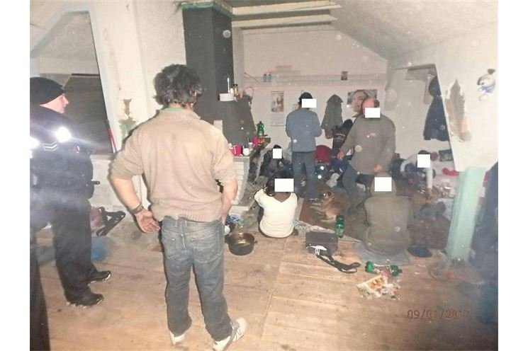 em
