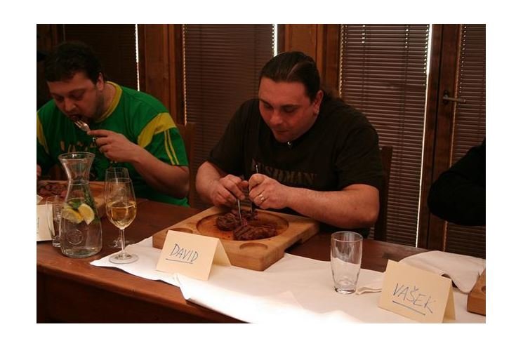 24-Maxijedlik-Steak-House-Sobesuky-2010-foto-Jiri-Berousek