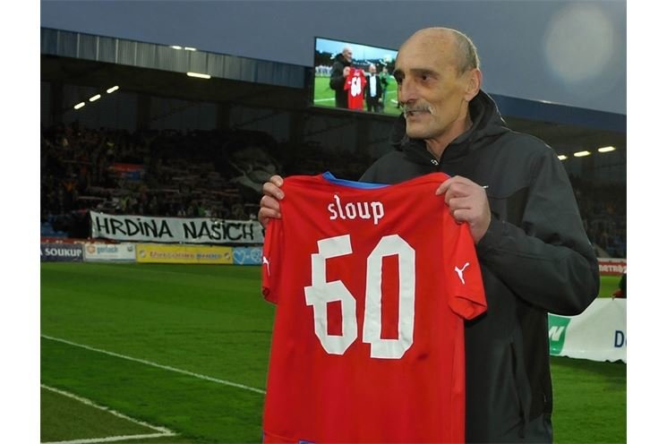 sloup6[1]
