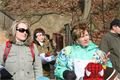 Slavnostního buzení se zúčastnila i 25. MŠ. Učitelka Miluška Sveráková (vpravo) popisuje, jak se dětem v ZOO líbí 