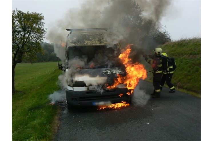 8_10_2018 požár dodávky Kejnice (1)