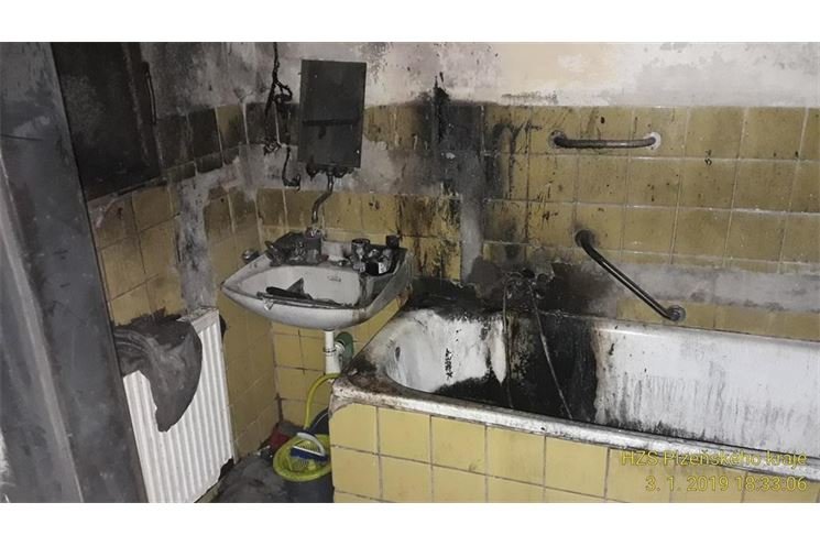 3_1_2019 požár koupelna Kožlany-Hodyně (2)