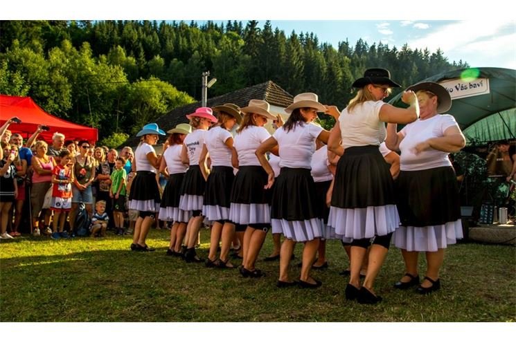 Anninske zeny pri anninske pouti - foto Jitka Marková