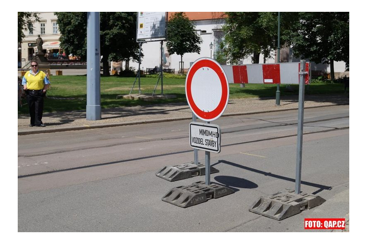 uzavírka uzavírka