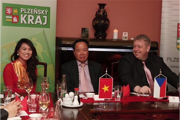 hejtman velvyslanec a miss hejtman velvyslanec a miss