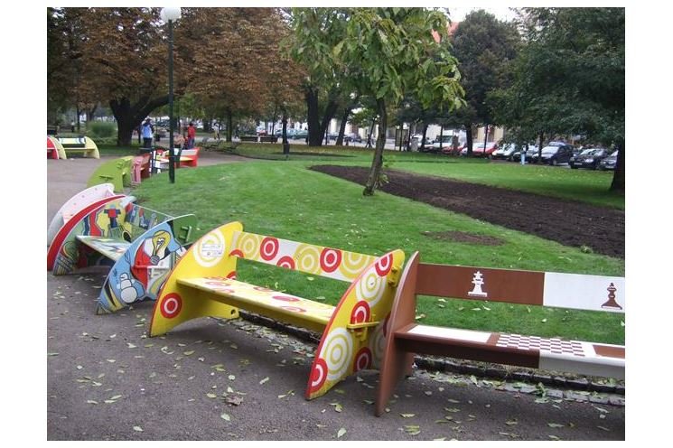 Plzeň centrum lavičky foto QAP Plzeň centrum lavičky foto QAP