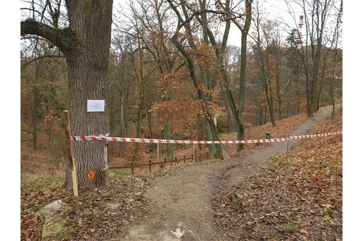 stribro uzavren park