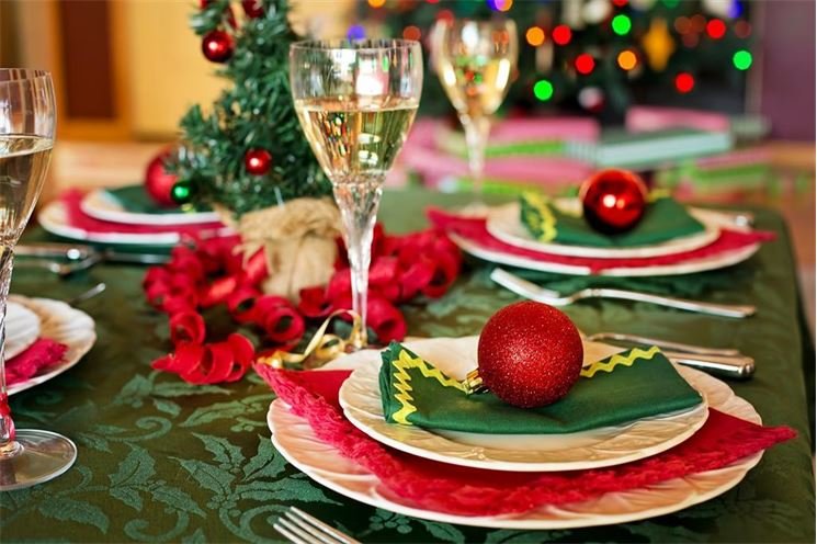 christmas-table-1909796_1920