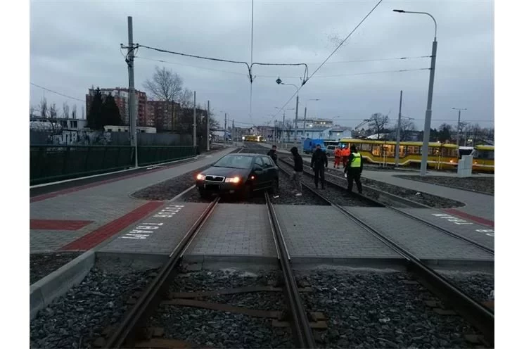 opilec v kolejisti 1