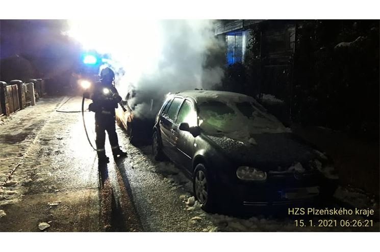 Požár auta Plzeň Hradiště